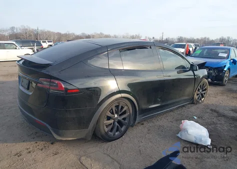 2024 Tesla Model X Long Range z USA, uszkodzony, nr VIN 7SAXCBE51RF455317
